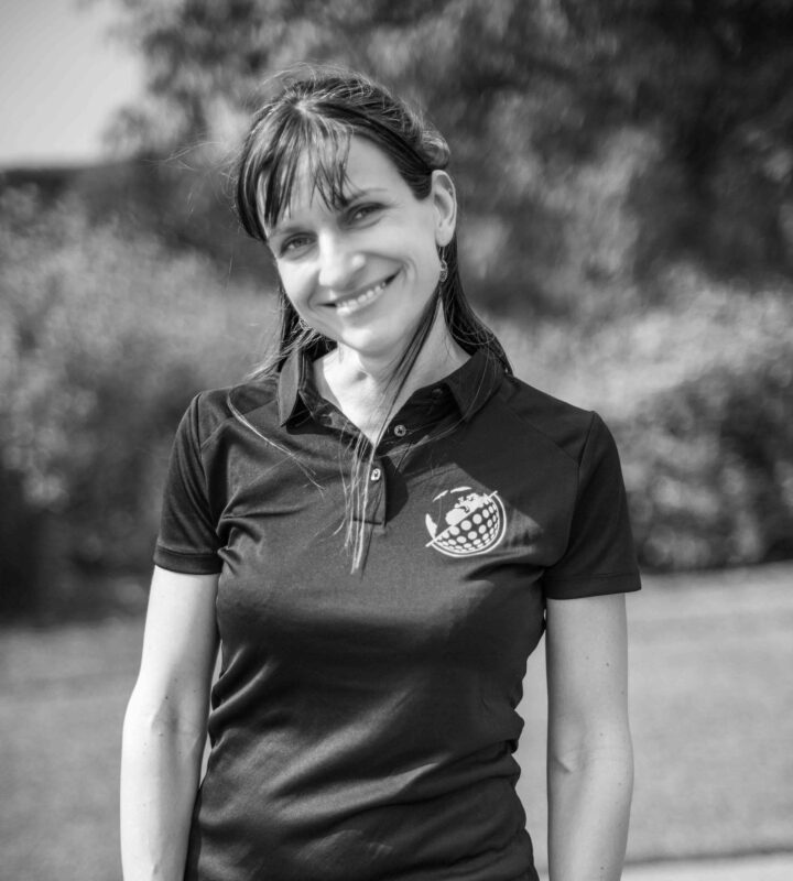 Lucie femme metissée quarantenaire sur Greens de golf