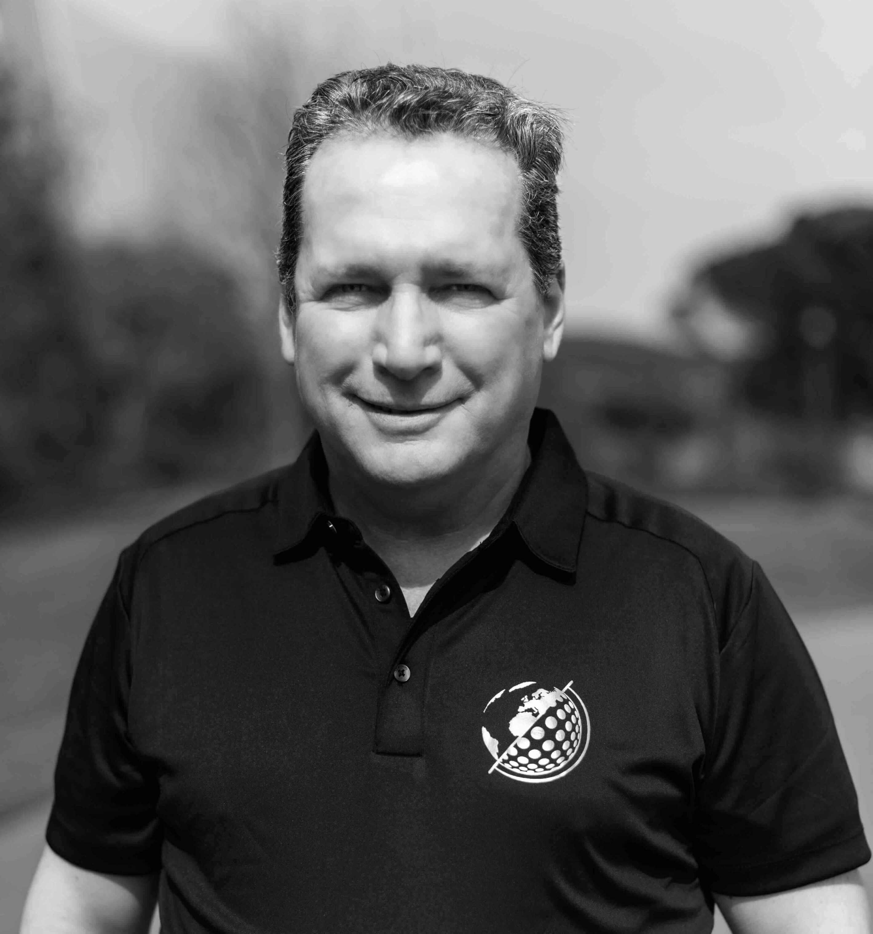 Olivier homme cinquantaine sur Greens de golf